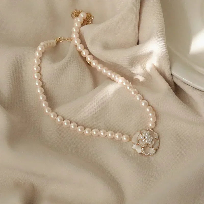 2025 New Women's Pearl Necklace Kpop Gold Color