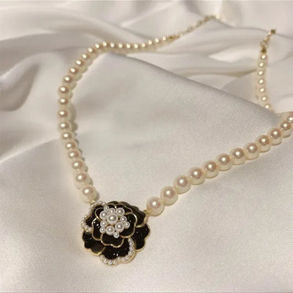 2025 New Women's Pearl Necklace Kpop Gold Color